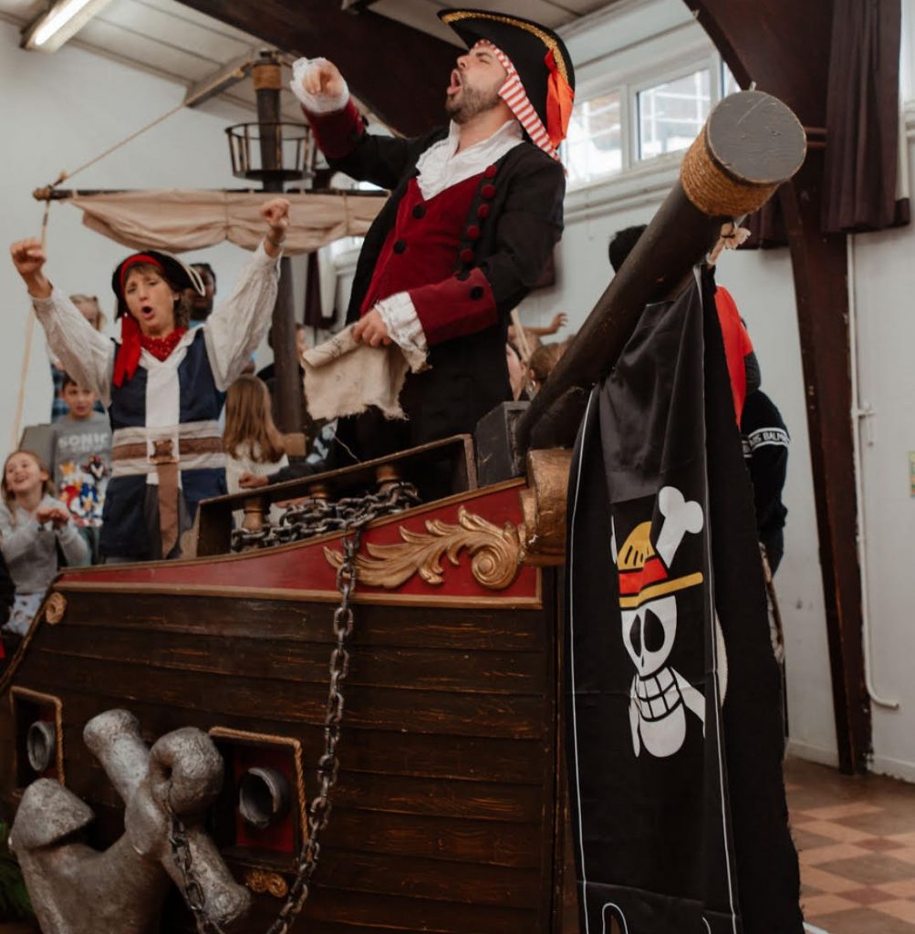 Pirate Pratswagg & Pirate Peggy on board the pirate ship at the kids pirate-themed birthday party in London