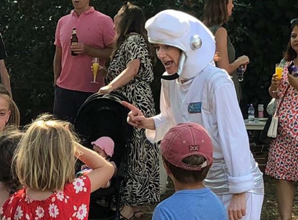 Rocket Roz children's entertainer is training the kids to be astronauts at this space-themed party in London!