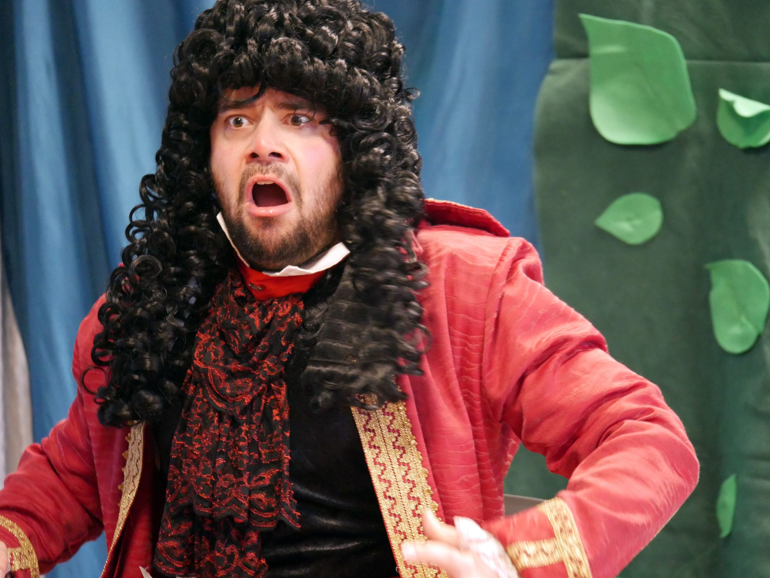 Count Humbug is the ultimate pantomime villain in this panto for hire at corporate Christmas family parties in London.